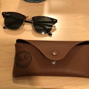 Brand new never been worn ray ban sunglasses